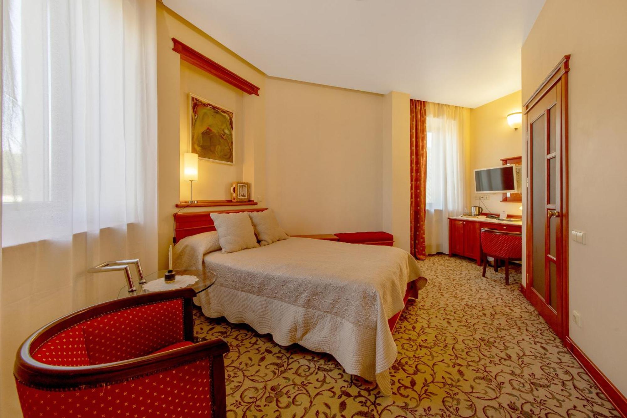 Pazaislis Park Hotel Kaunas Ngoại thất bức ảnh