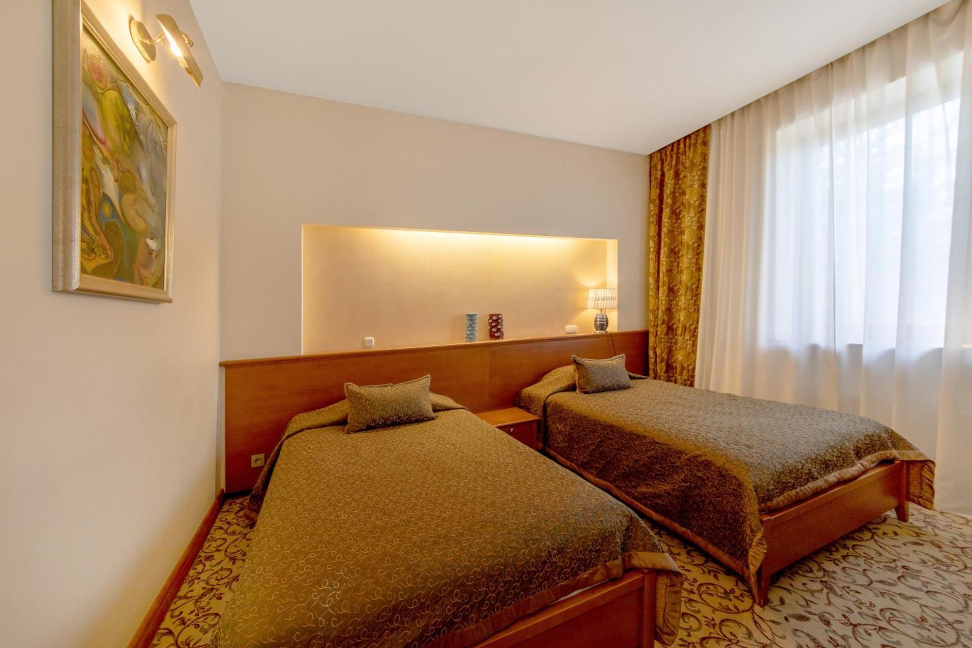 Pazaislis Park Hotel Kaunas Ngoại thất bức ảnh