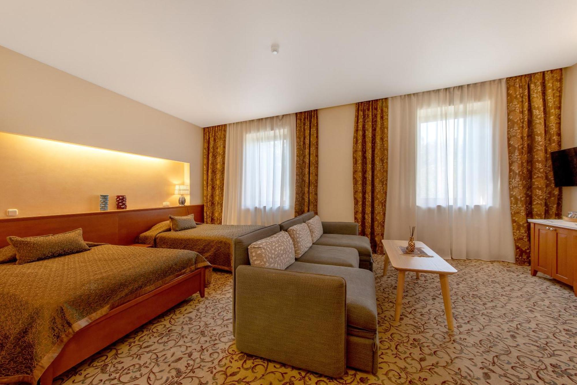 Pazaislis Park Hotel Kaunas Ngoại thất bức ảnh