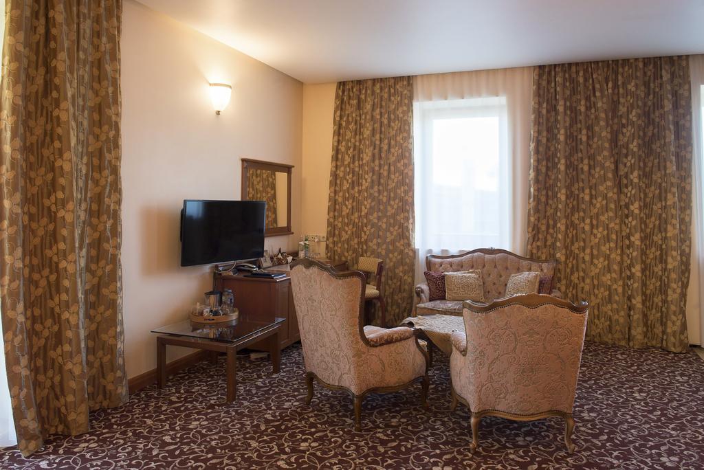 Pazaislis Park Hotel Kaunas Ngoại thất bức ảnh