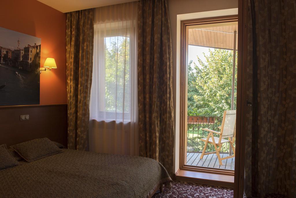 Pazaislis Park Hotel Kaunas Ngoại thất bức ảnh