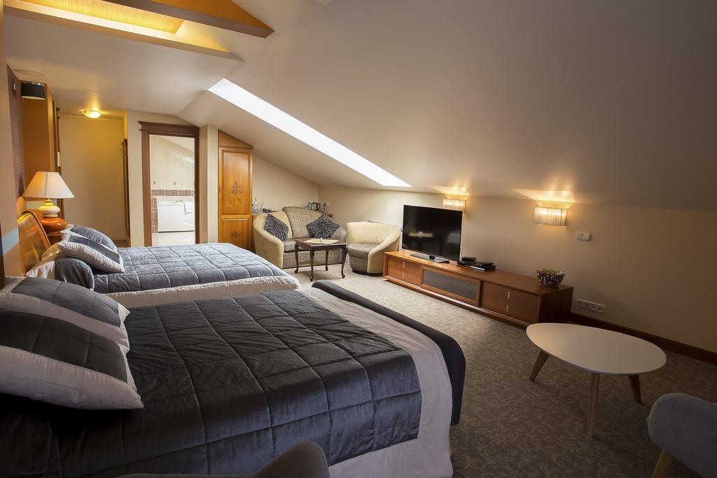 Pazaislis Park Hotel Kaunas Ngoại thất bức ảnh